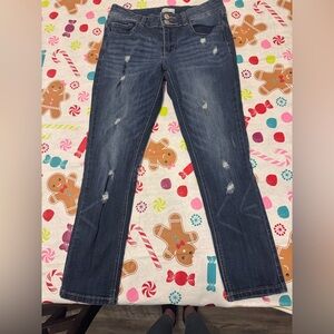 SO juniors jeans distressed skinny leg